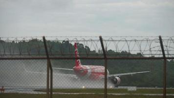 AirAsua Airbus 320 accelerate video