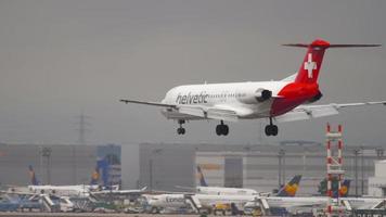 fokker 100 delle vie aeree elvetiche video