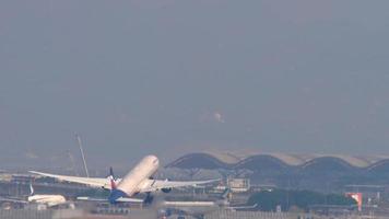 Boeing 777 departure from Hong Kong video