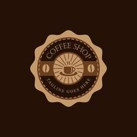 diseño del logotipo de la cafetería, insignias y etiquetas elementos de logotipo de estilo taza, frijoles, objetos de estilo vintage de café diseño de vectores retro