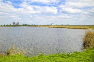 panorama del paisaje de la naturaleza de la costa del norte de alemania desde bremerhaven alemania. foto