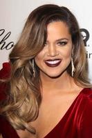 los angeles, 3 de marzo - khloe kardashian en la fiesta de visualización de oscar de la fundación elton john aids en el parque de west hollywood el 3 de marzo de 2014 en west hollywood, ca foto