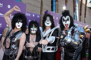 las vegas 1 de abril - kiss llega a los premios de la academia de música country 2012 en mgm grand garden arena el 1 de abril de 2010 en las vegas, nv foto