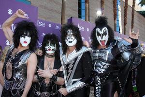 las vegas 1 de abril - kiss llega a los premios de la academia de música country 2012 en mgm grand garden arena el 1 de abril de 2010 en las vegas, nv foto