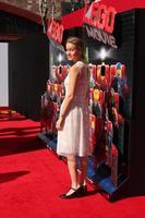 los angeles, 1 de febrero - brie larson en el estreno de la película lego en el teatro del pueblo el 1 de febrero de 2014 en westwood, ca foto