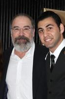 los angeles 12 de febrero - mandy patinkin, taha khshali en la ceremonia de la estrella de mandy patinkin en el paseo de la fama de hollywood el 12 de febrero de 2018 en los angeles, ca foto