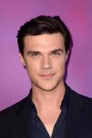 los angeles - 15 de agosto finn wittrock en la foto llamada para fxs el asesinato de gianni versace american crime story en el museo de arte del condado de los angeles el 15 de agosto de 2018 en los angeles, ca