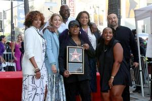 los angeles 8 de noviembre - missy elliott, amigos en la ceremonia de la estrella de missy elliott en el paseo de la fama de hollywood el 8 de noviembre de 2021 en los angeles, ca foto