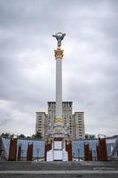 Independence Monument in Maidan Nezalezhnosti in Kiev, Ukraine photo