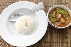 Hot and sour shrimp with vegetables of Thailand photo