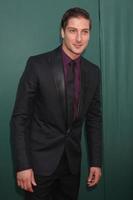 los angeles, 8 de julio - daniel lissing en la fiesta de tca de crown media networks julio de 2014 en la propiedad privada el 8 de julio de 2014 en beverly hills, ca foto