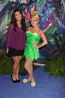 los angeles, 19 de agosto - canción de brenda, tinkerbell en la expo d23 2011 en el centro de convenciones de anaheim el 19 de agosto de 2011 en anaheim, ca foto