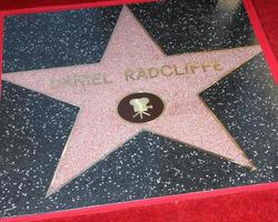 los angeles, 12 de noviembre - estrella de daniel radcliffe en la ceremonia del paseo de la fama de hollywood de daniel radcliffe en el paseo de la fama de hollywood el 12 de noviembre de 2015 en los angeles, ca foto