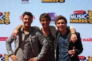 los angeles, 26 de abril - emblem3, drew chadwick, keaton stromberg, wesley stromberg en los 2014 radio disney music awards en nokia theater el 26 de abril de 2014 en los angeles, ca foto