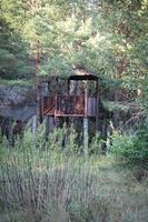 torre de guardia en la base de radar duga, zona de exclusión de chernobyl, ucrania foto