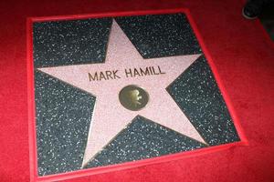 los angeles 8 de marzo - mark hamill wof star en la ceremonia de la estrella de mark hamill en el paseo de la fama de hollywood el 8 de marzo de 2018 en los angeles, ca foto