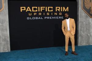 los angeles 21 de febrero - marcc rose en el estreno del levantamiento del borde del pacífico en el imax del teatro chino tcl el 21 de febrero de 2018 en los angeles, ca foto