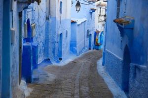 Calle en Chefchaouen, Marruecos foto