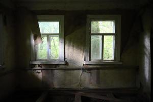 edificio en la zona de exclusión de chernobyl, ucrania foto