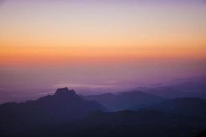 capas de montaña foto