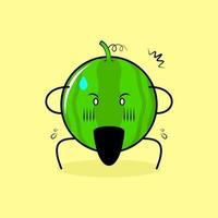 lindo personaje de sandía con expresión de asombro, dos manos en la cabeza y la boca abierta. verde y amarillo. adecuado para emoticonos, logotipos, mascotas o pegatinas vector