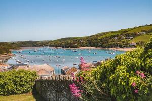 vistas costeras de salcombe en devon, inglaterra foto