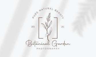 logotipo dibujado a mano con elementos florales botánicos con flores silvestres y hojas. logo para spa y salón de belleza, boutique, tienda orgánica, boda, diseñador floral, interior, fotografía, cosmética.