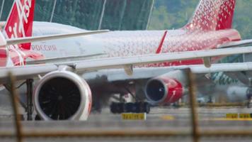 Jumbo jet Rossiya at Phuket airport video