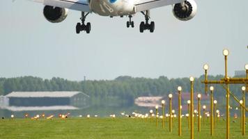 Aeromexico Boeing 787 Dreamliner landing in Amsterdam video