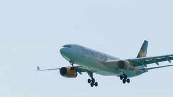 thomas cook compagnies aériennes airbus 330 atterrissage video