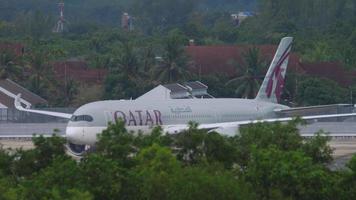 Qatar Airways on the airfield video