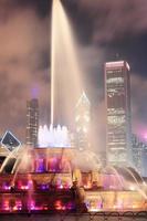 Buckingham Fountain and urban city skyline photo