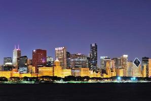 panorama de la noche de Chicago foto