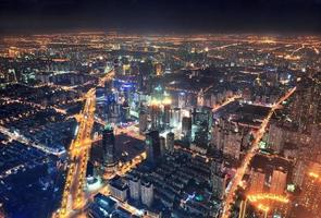 Vista aérea de la noche de Shangai foto