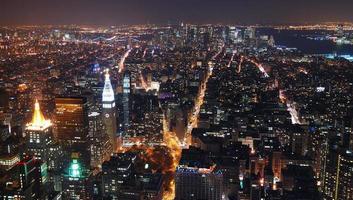 Panorama de la vista aérea del horizonte de Manhattan de Nueva York al atardecer foto