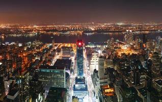 Panorama de la vista aérea del horizonte de Manhattan de Nueva York al atardecer foto