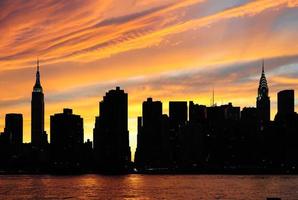 panorama de puesta de sol de manhattan de la ciudad de nueva york foto