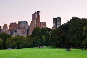 parque central de la ciudad de nueva york al atardecer panorama foto