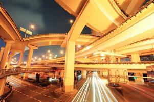 puente de la carretera en shanghai foto