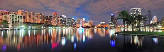 panorama nocturno de orlando foto