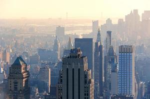 puesta de sol de la ciudad de nueva york foto