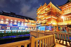 Shanghai pagoda building photo