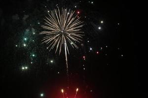 Una vista de un espectáculo de fuegos artificiales en Blackpool Pleasant Beech foto