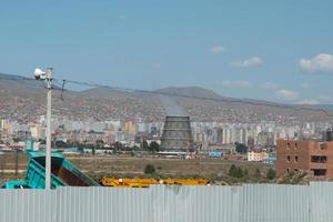 vista de ulan bator, capital de mongolia. día soleado foto