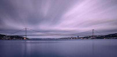 puente de los mártires del 15 de julio en estambul, turquía foto