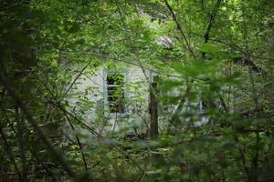 edificio en la zona de exclusión de chernobyl, ucrania foto