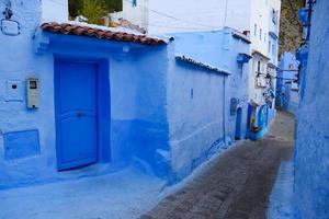 Calle en Chefchaouen, Marruecos foto