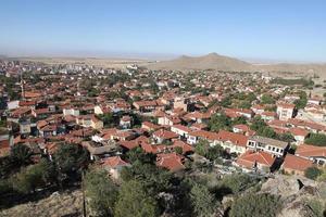 vista general de la ciudad de sivrihisar en eskisehir, turquía foto