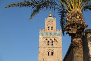 mezquita kutubiyya en marrakech, marruecos foto