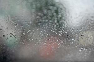 Blurred image, water droplets on the windshield